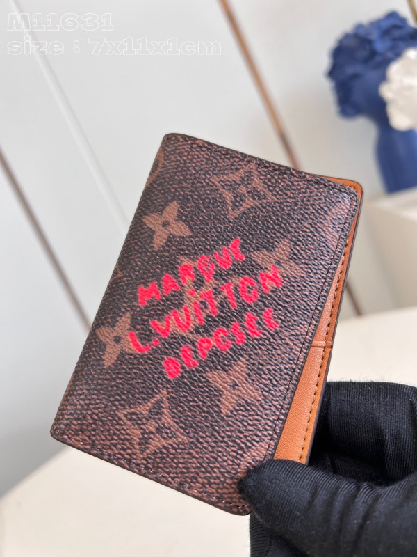 l0*is V*t0n pocket organizer-7.5*11.1*1 cm