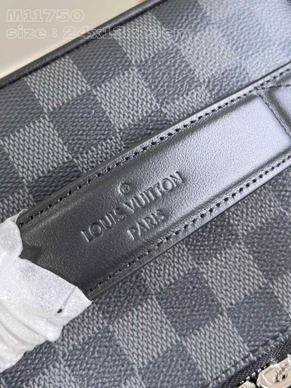 l0*is V*t0n toiletry bag-24*13*13cm