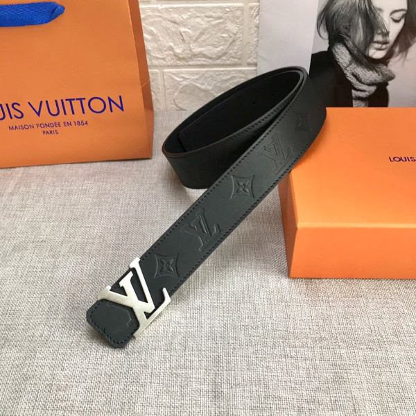l0*is V*t0n belt