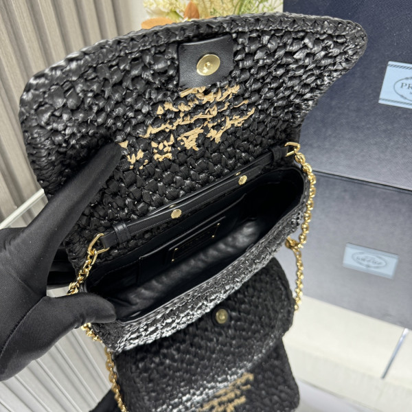 Pra*a crochet shoulder bag