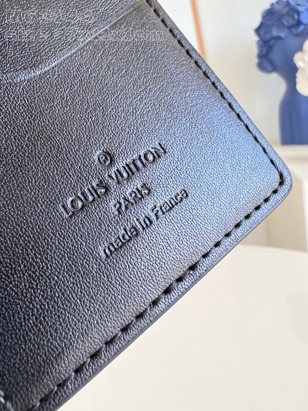 l0*is V*t0n pocket organizer-7.5*11.1*1 cm