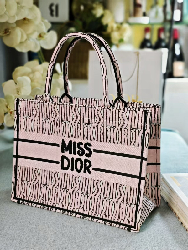 MEDIUM DIRO BOOK TOTE-36.5X27.5X16.5CM