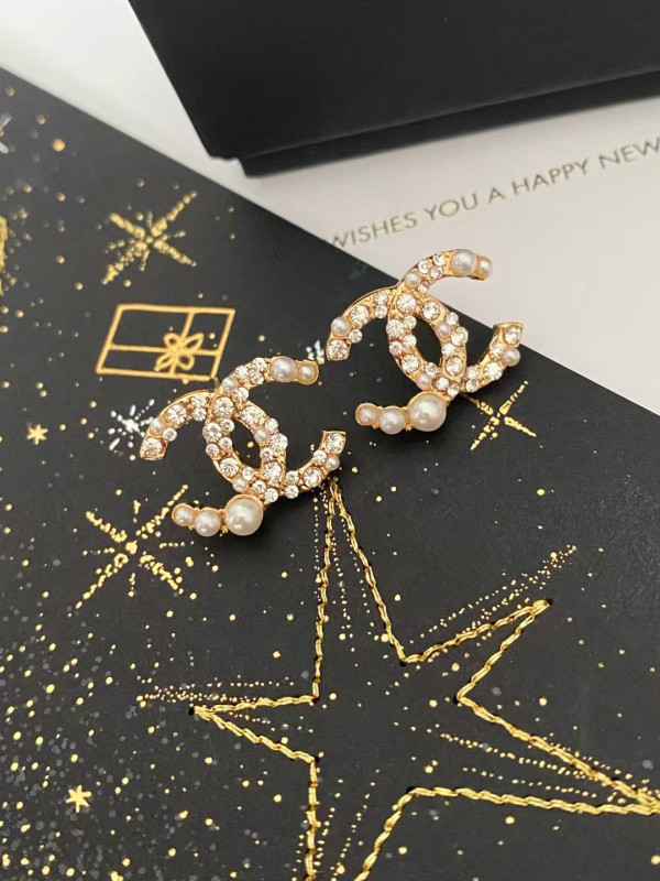 CL EARRINGS