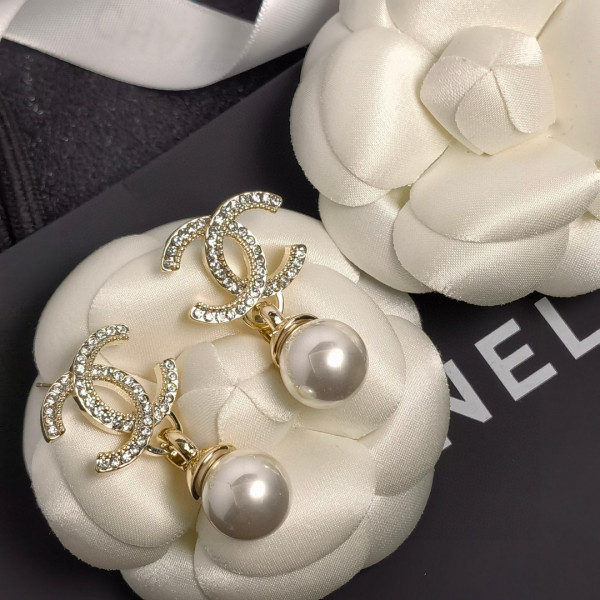 CL EARRINGS