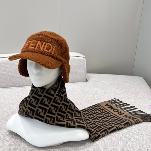 F**di scarf