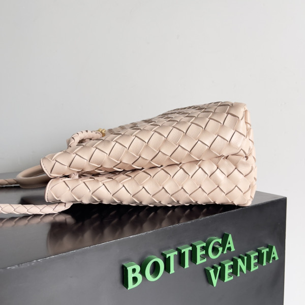 bo*te*ga Ve*ne*ta medium andiamo