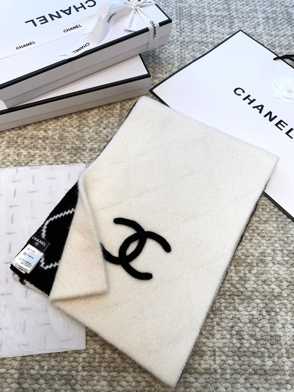 CL Scarf