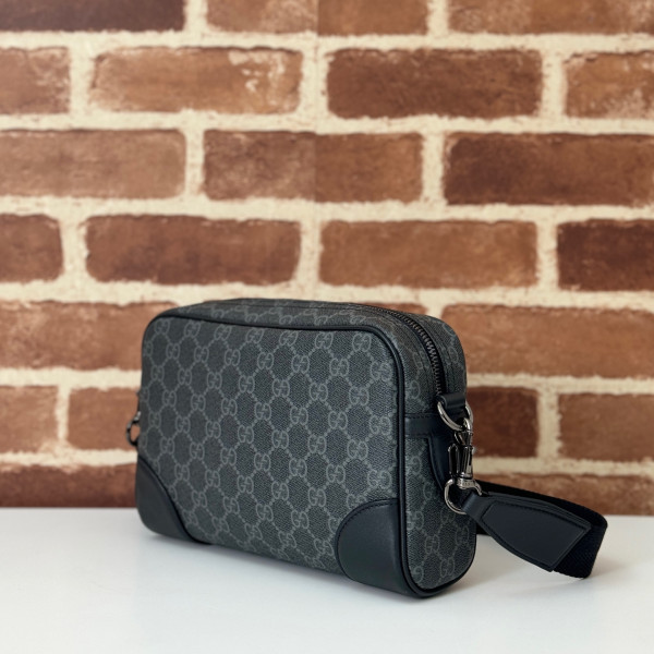 G*u*i gg emblem small crossbody bag