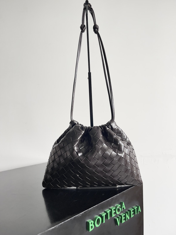 bo*te*ga Ve*ne*ta medium dustbag