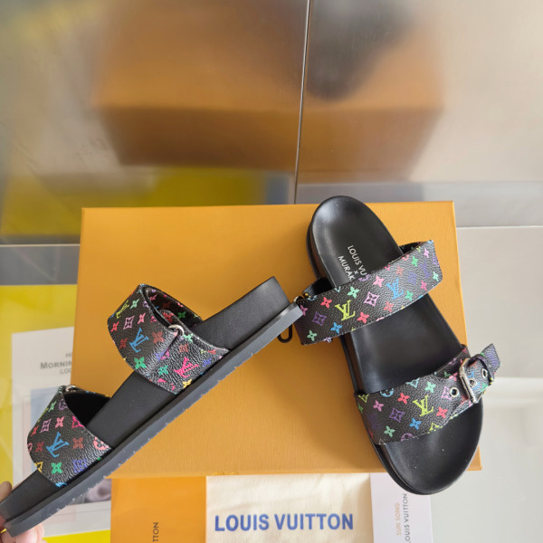l0*is V*t0n sandals