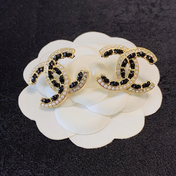 CL EARRINGS