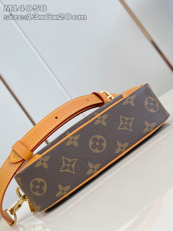 l0*is V*t0n trocadéro wearable wallet-13*6.5*20cm