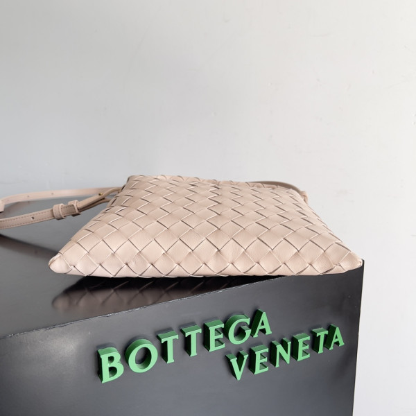 bo*te*ga Ve*ne*ta mini hop-25.5*14.5*11cm