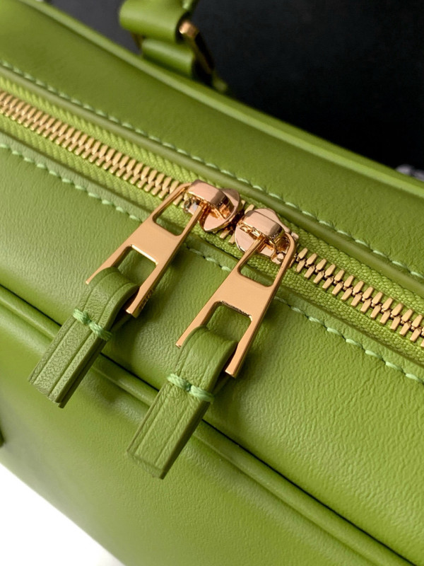 L0ew* amazona 23 cropped bag in nappa calfskin - 23*10*11cm
