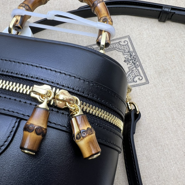 G*u*i mini vanity bag with bamboo handle - 15.5*13.5*4cm