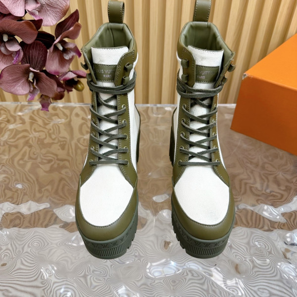 l0*is V*t0n boots