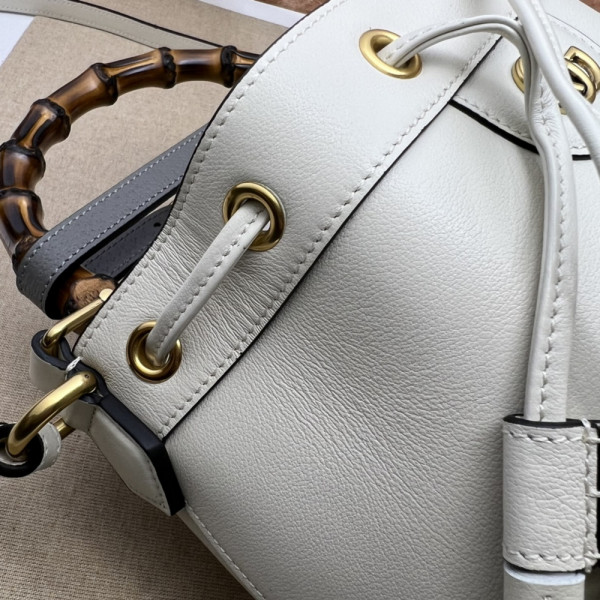 G*u*i diana small bucket bag