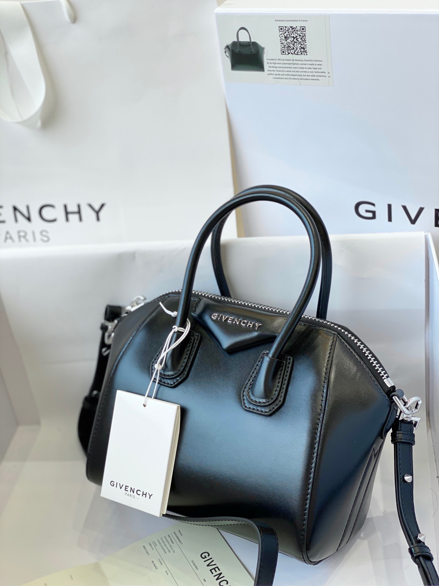GIENVCHY ANTIGONA MINI/SMALL/MEDIUM IN SMOOTH LEATHER
