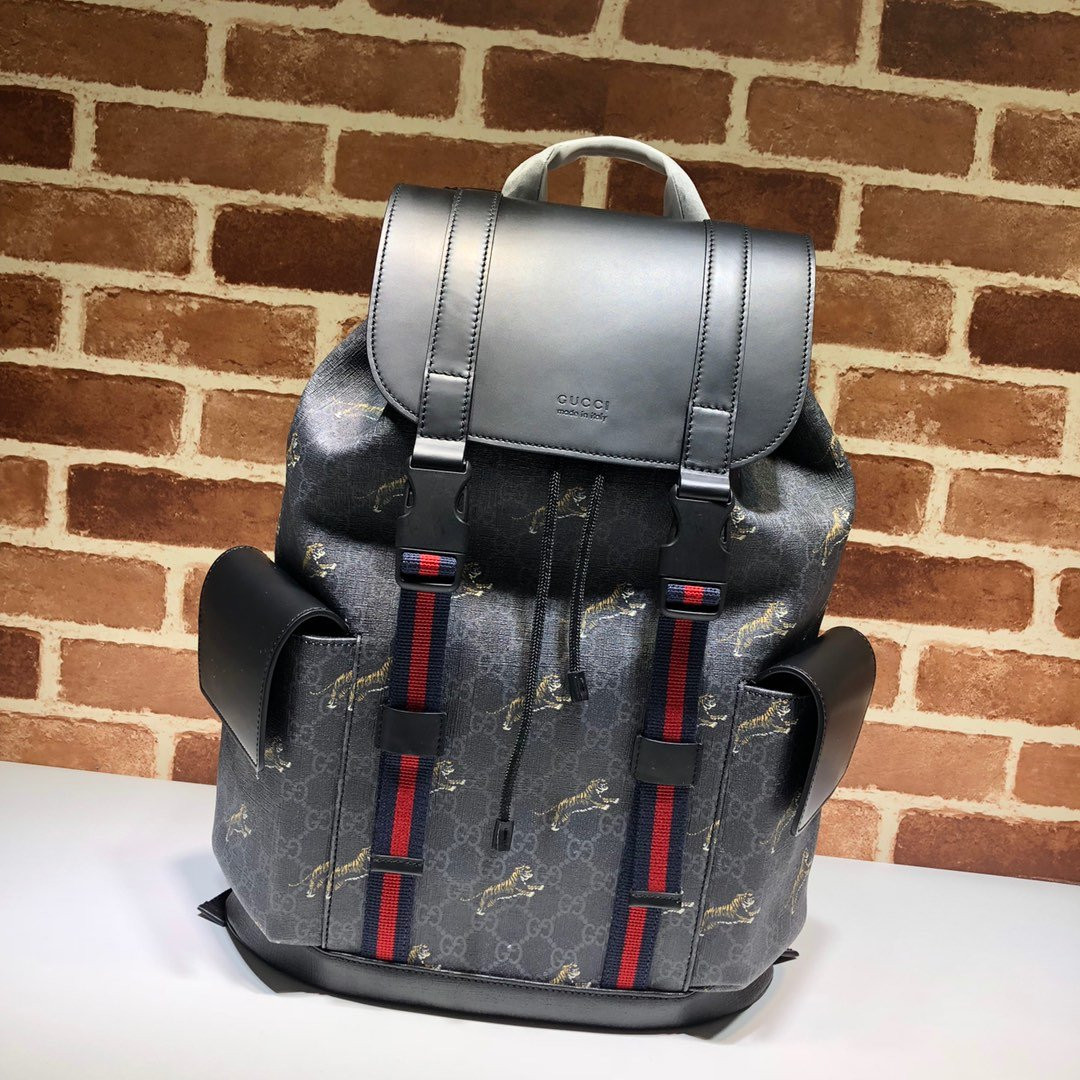 G*u*i backpack