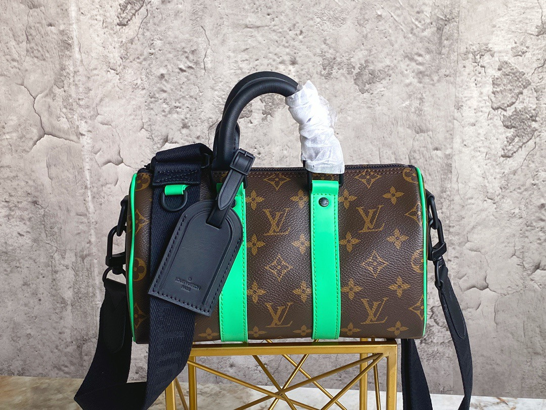 l0*is V*t0n keepall bandouliÈre 25
