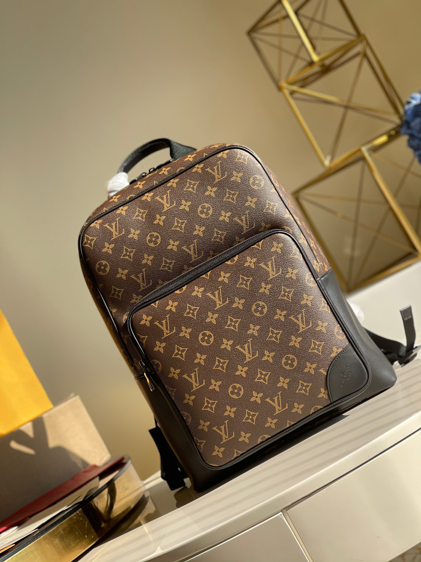 l0*is V*t0n dean backpack