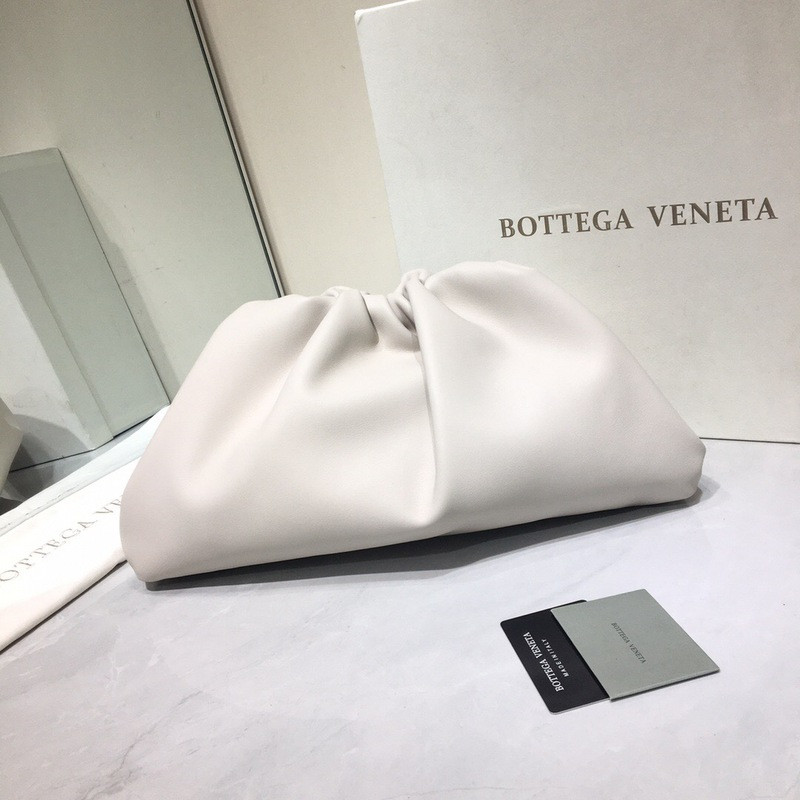bo*te*ga Ve*ne*ta the pouch
