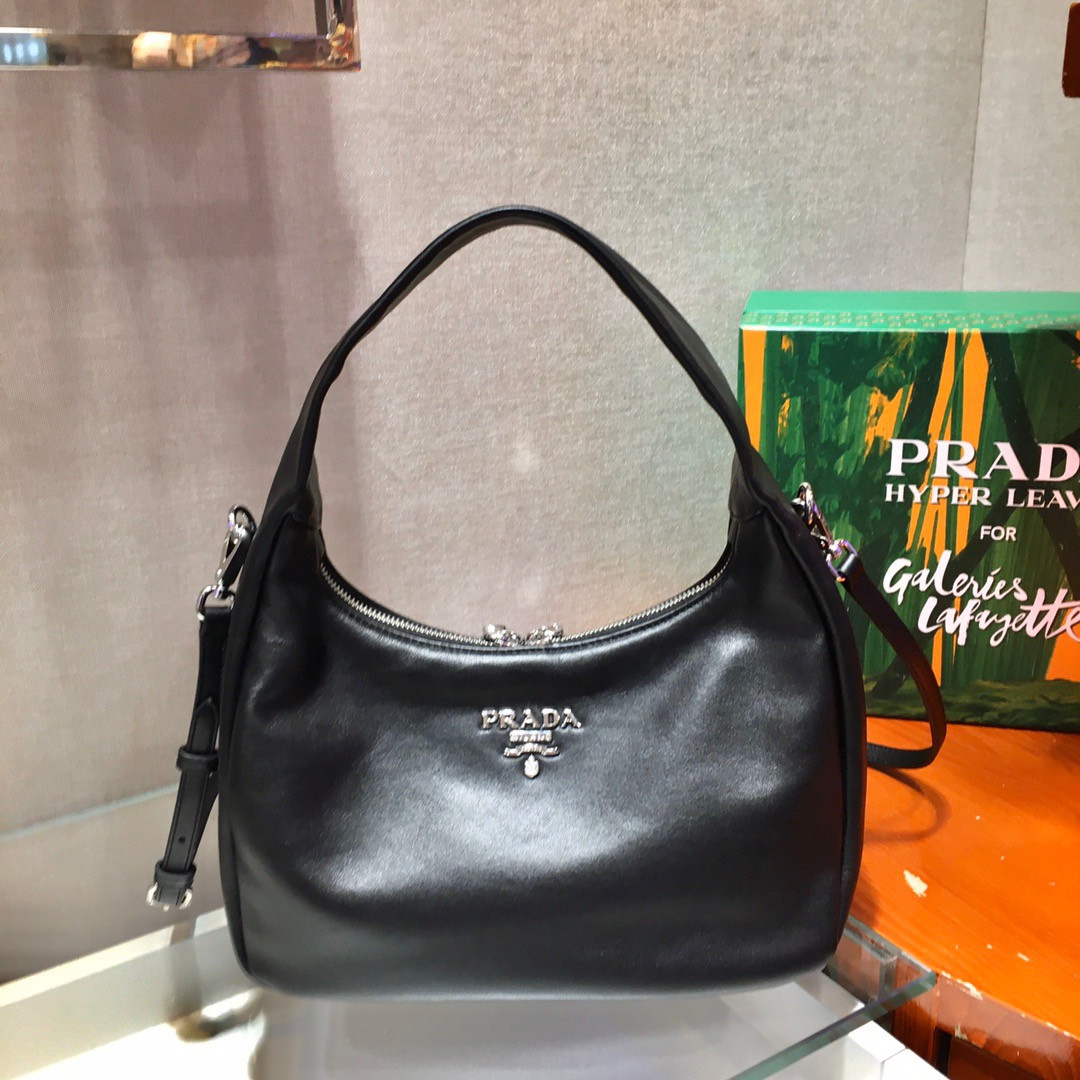 Pra*a hobo bag