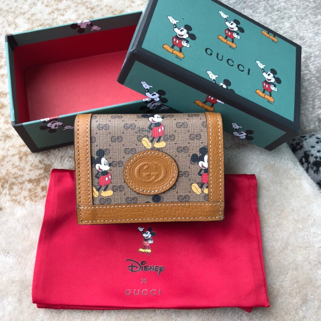 disney x G*u*i gg card holder