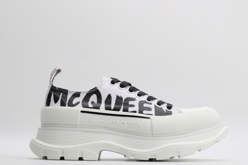 ale*d*r M*Q*en tread slick lace up