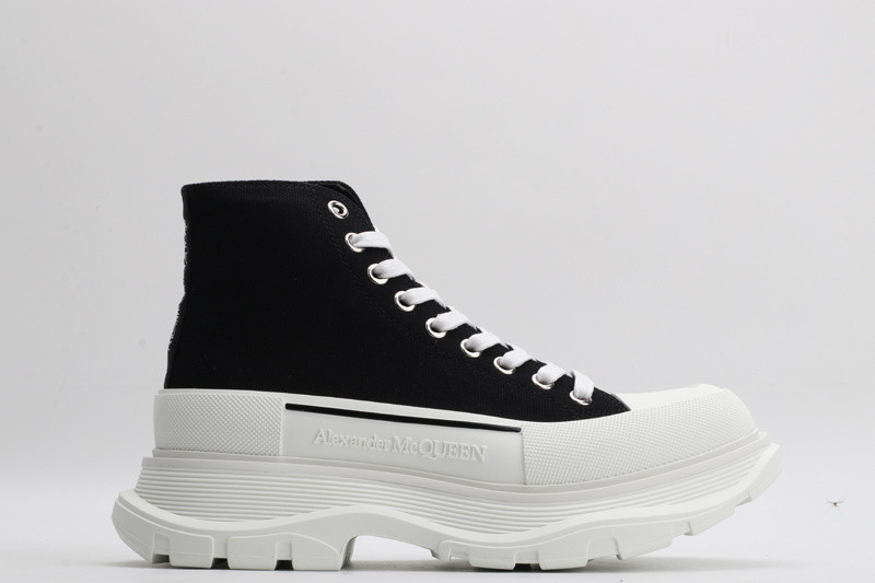 ale*d*r M*Q*en tread slick boot