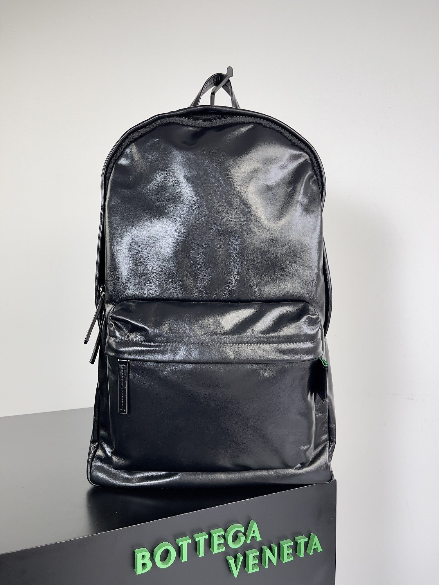 bo*te*ga Ve*ne*ta  backpack