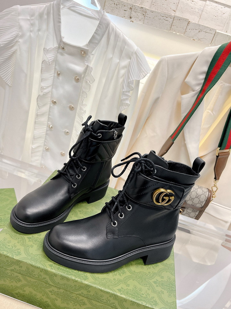 G*u*i women's ankle boot with double g