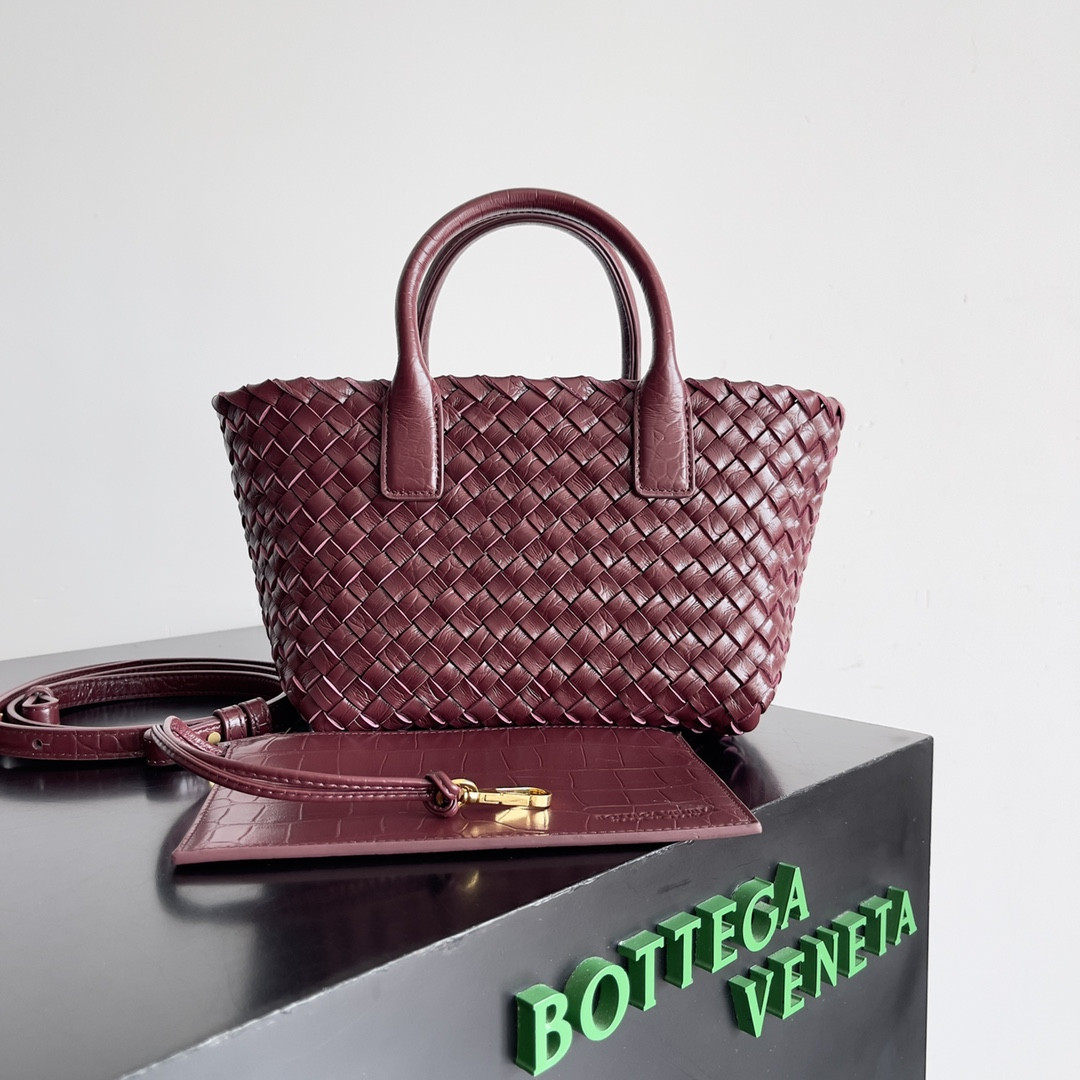 bo*te*ga Ve*ne*ta mini cabat-22*6.5*15.5cm