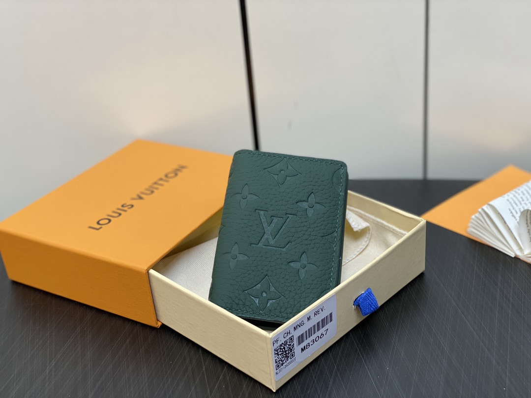 l0*is V*t0n pocket organizer-7.5*11.1*1 cm