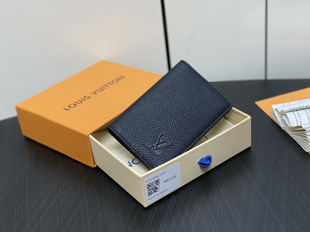 l0*is V*t0n pocket organizer-7.5*11.1*1 cm