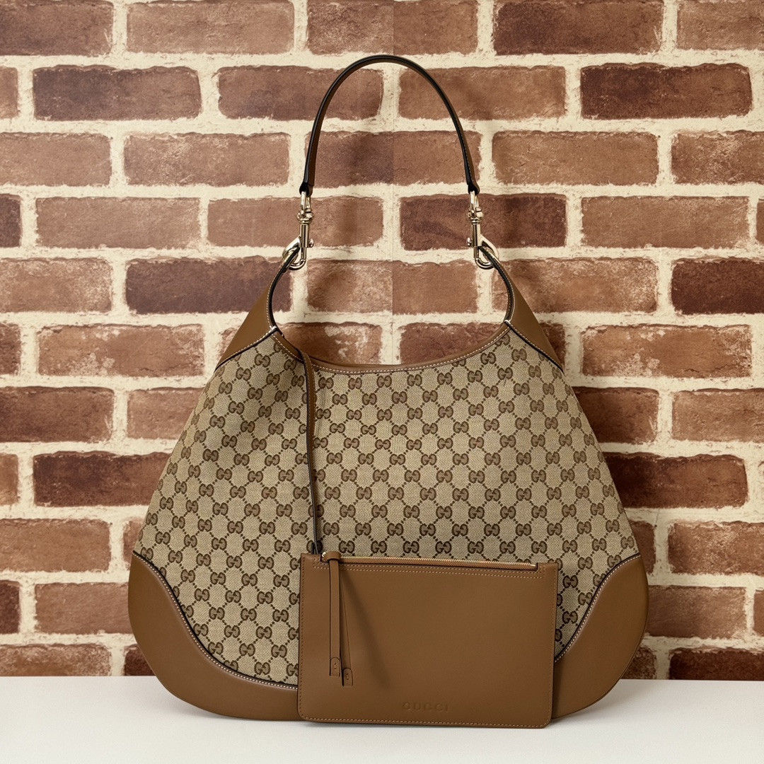 G*u*i b large shoulder bag