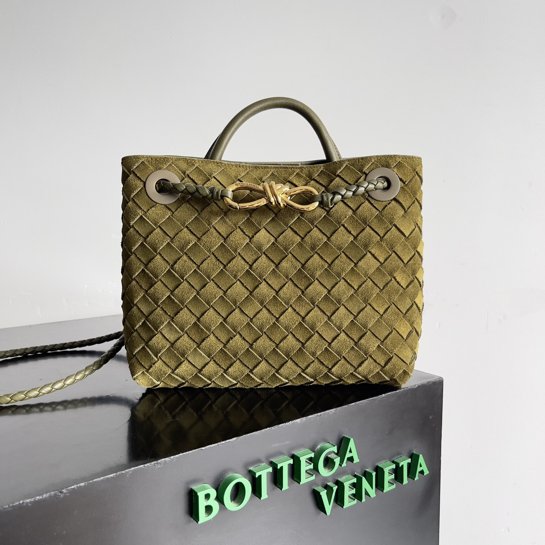 bo*te*ga Ve*ne*ta small andiamo-25*22*10.5cm