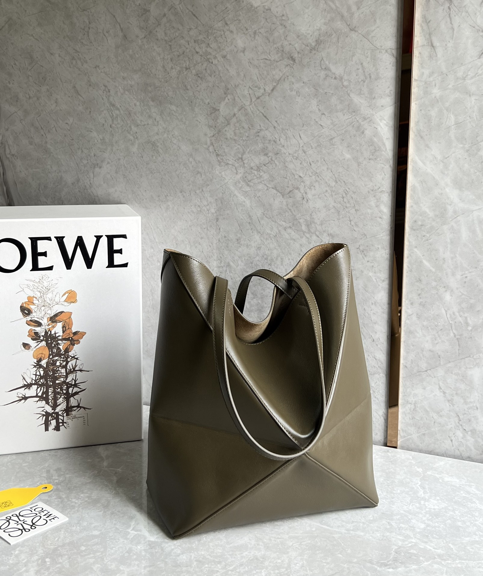 Lowee Puzzle Fold medium Tote -  25.5X14.5X31.5cm