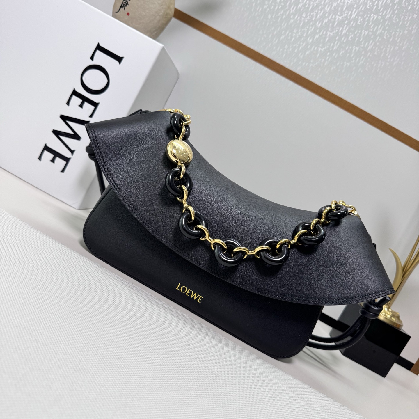 L0ew* medium ola bag in smooth calfskin - 26*18*13cm