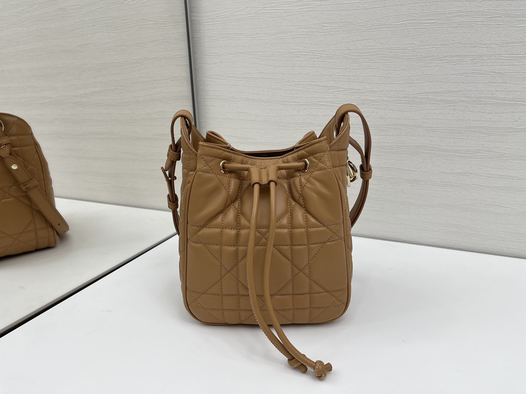 Diro D-Motion Bag - 18.5x20.5x11CM